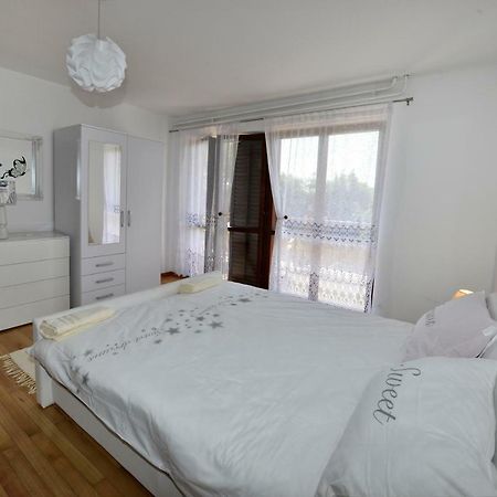 Apartment Kuki Πόρετς Εξωτερικό φωτογραφία